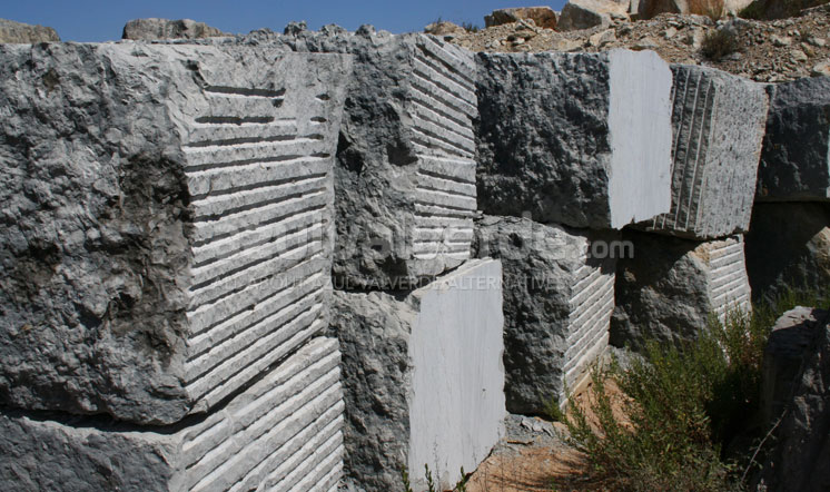 Azul Valverde limestone blocks